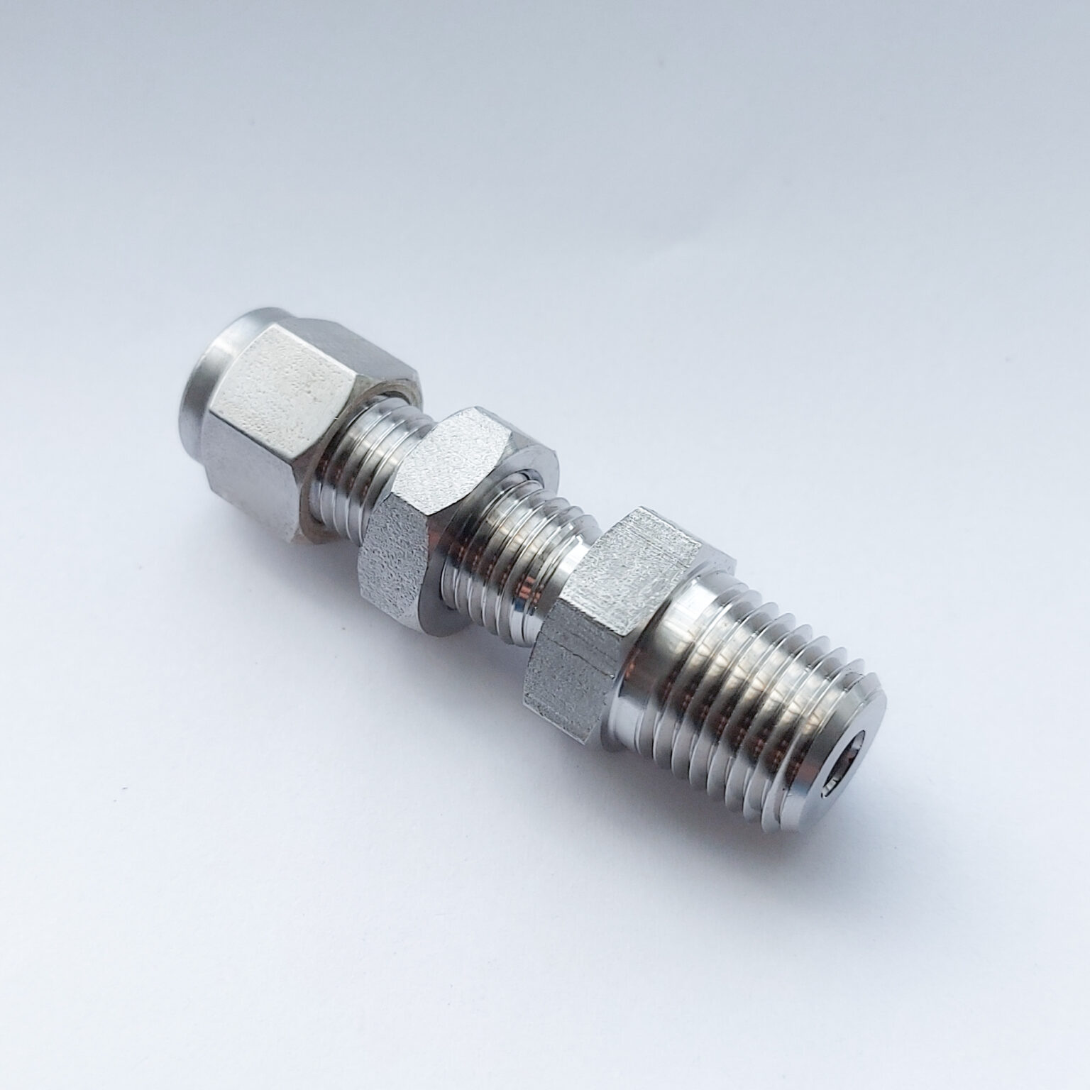 Comfit Tube Fitting Bulkhead Male Connector Od X Npt Ss